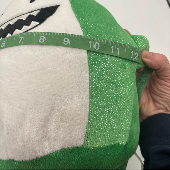 SHAWN THE SHARK 12” Sparkly Green Expressive Made By Fun Express Item No. 139606 - Picture 13 of 13